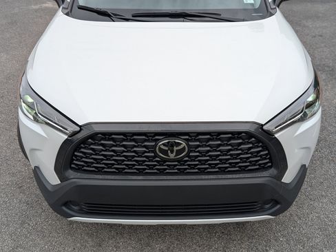 Used 2024 Toyota Corolla Cross LE FWD image 12