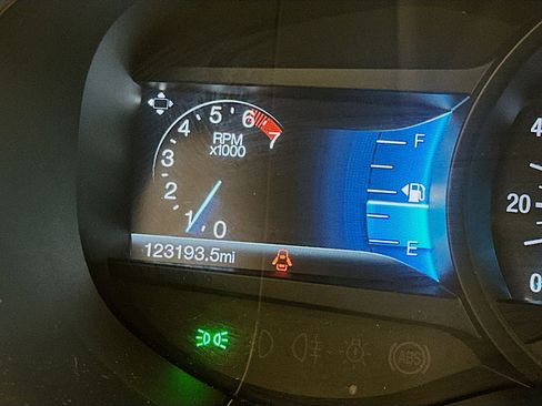 Used 2016 Ford Edge SEL w/ Equipment Group 201A AWD/4WD image 19