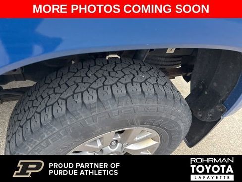 Used 2016 Toyota Tacoma SR5 w/ SR5 Appearance Package (SN) AWD/4WD image 8