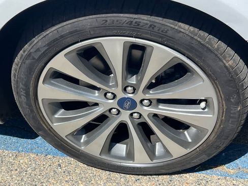 Used 2020 Ford Fusion SE AWD/4WD image 15