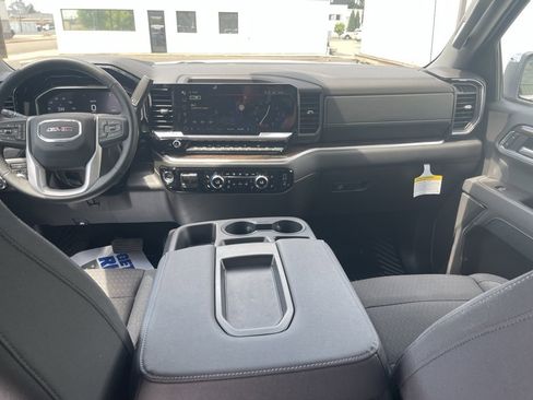 Used 2025 GMC Sierra 1500 SLE w/ Preferred Package image 22