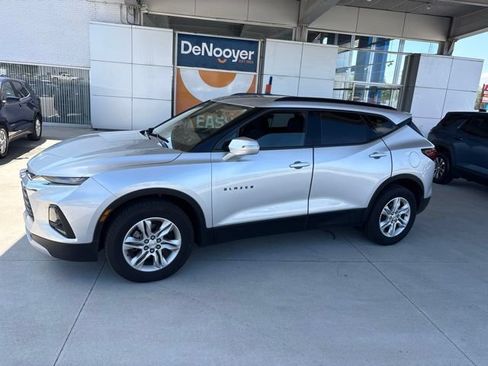 Used 2020 Chevrolet Blazer LT AWD/4WD image 2