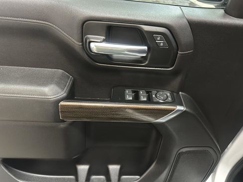 Used 2019 Chevrolet Silverado 1500 RST image 19