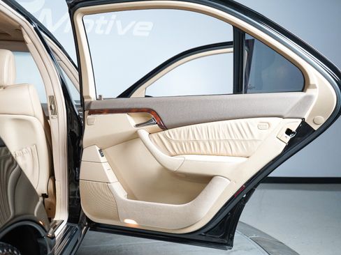 Used 2003 Mercedes-Benz S 500 4MATIC image 54