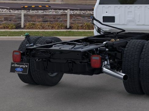 New 2026 Ford F550 4x4 Supercab Super Duty image 22