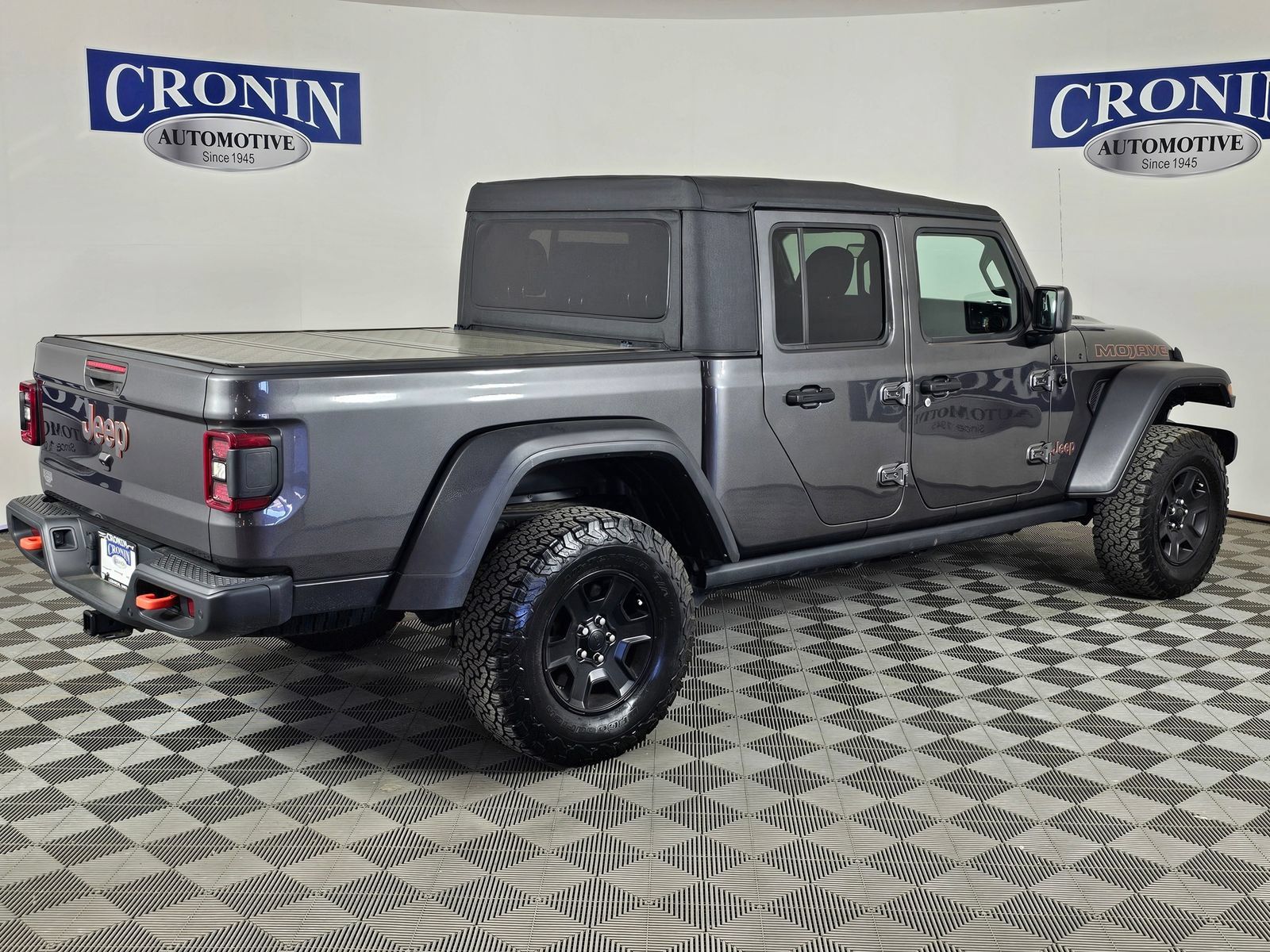 Used 2021 Jeep Gladiator Mojave w/ Safety Group AWD/4WD image 28