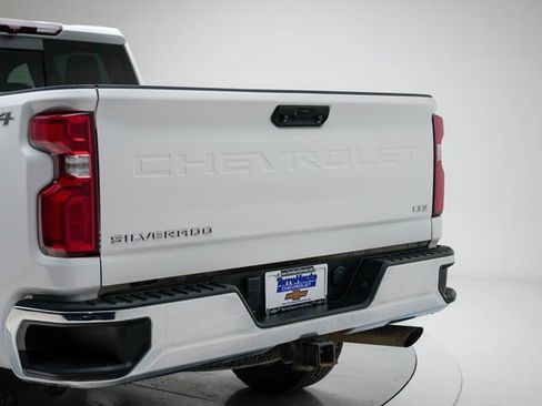 Used 2023 Chevrolet Silverado 2500 LTZ w/ LTZ Convenience Package image 4