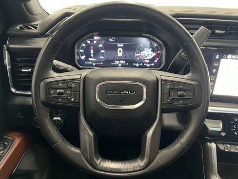Used 2024 GMC Sierra 3500 Denali Ultimate AWD/4WD image 15