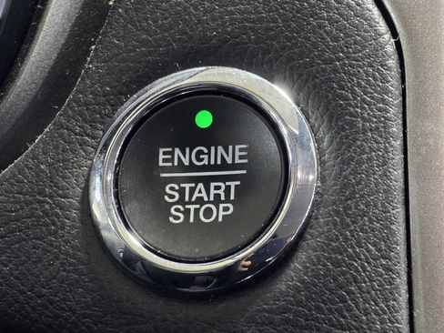 Used 2019 Ford Fusion SE image 32