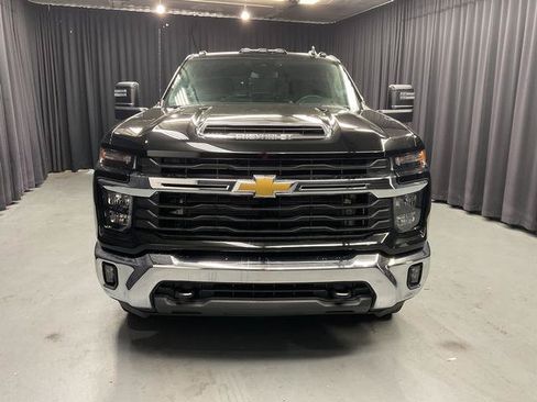 Used 2025 Chevrolet Silverado 3500 LT AWD/4WD image 29