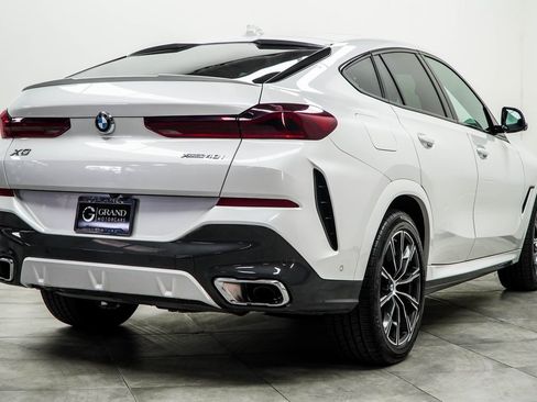 Used 2023 BMW X6 xDrive40i w/ M Sport Package image 12