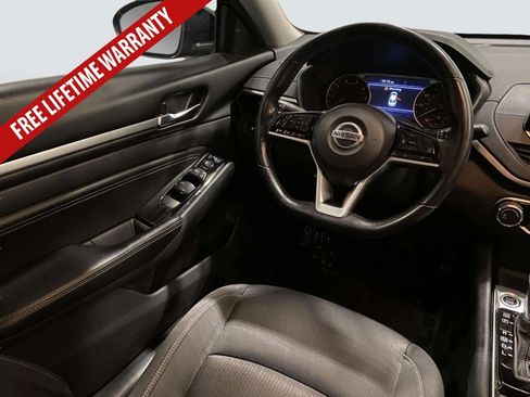 Used 2021 Nissan Altima 2.5 SV w/ SV Premium Package AWD/4WD image 25