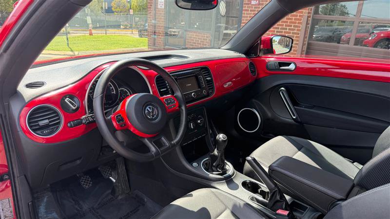 Used 2013 Volkswagen Beetle 2.5 FWD image 18