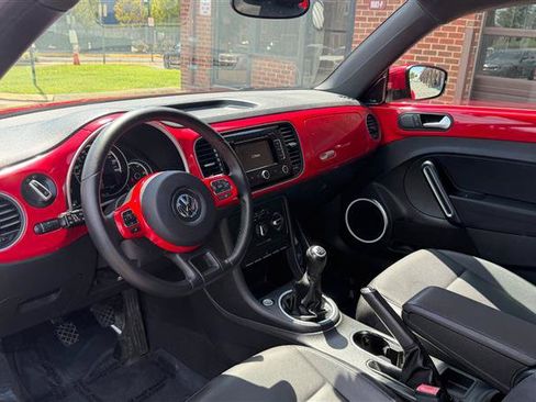 Used 2013 Volkswagen Beetle 2.5 FWD image 18