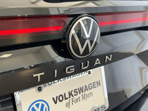 New 2026 Volkswagen Tiguan SE image 34