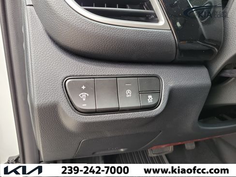New 2026 Kia Seltos S FWD image 21