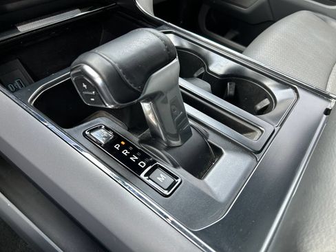 Used 2024 Ford F150 Lariat AWD/4WD image 19