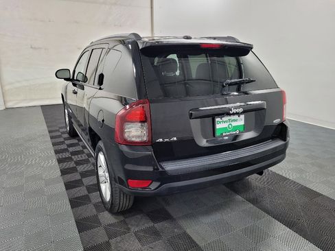 Used 2017 Jeep Compass Latitude AWD/4WD image 5
