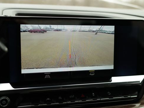 Used 2024 Chevrolet Silverado 1500 LT w/ Z71 Off-Road Package image 16