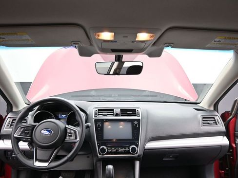 Used 2018 Subaru Outback 2.5i Premium image 18