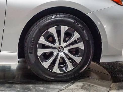 Certified 2021 Toyota Prius LE w/ Carpet Mat Package (TMS) image 7