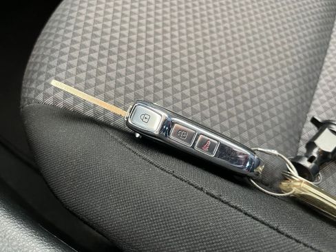 Used 2025 Kia Soul LX w/ LX Technology Package image 21