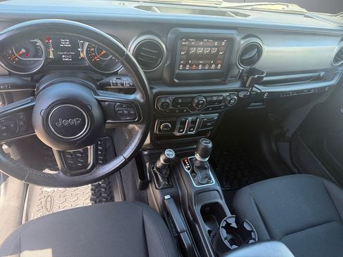 Used 2020 Jeep Wrangler Sport image 12