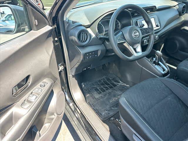 Used 2022 Nissan Kicks S FWD image 12