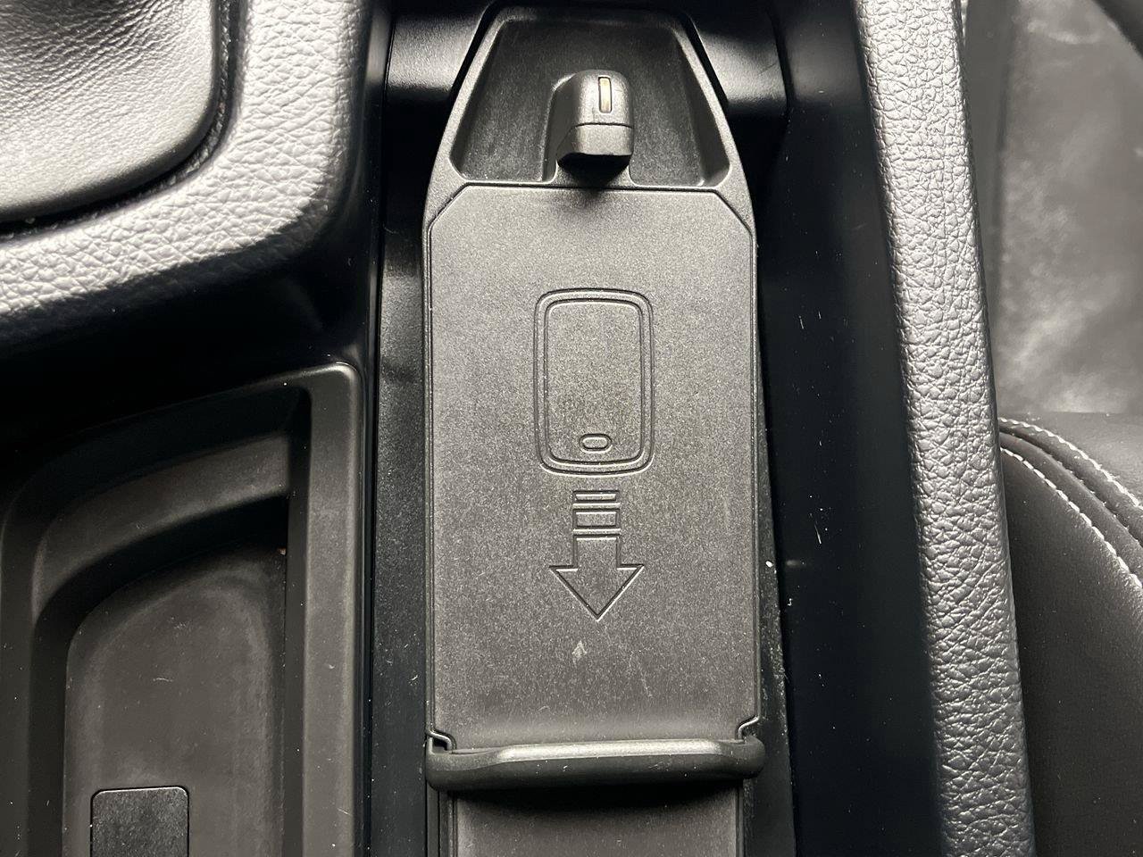 Used 2018 BMW M3 RWD image 24