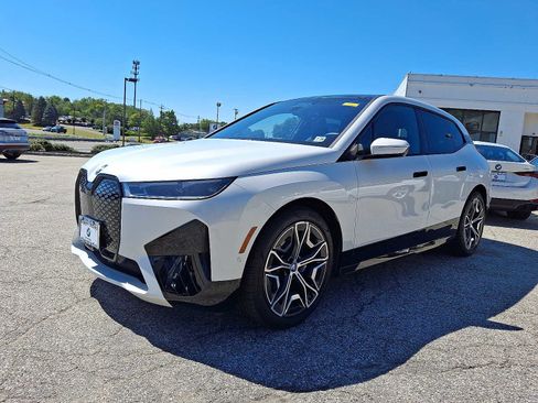 Used 2024 BMW iX M60 image 3