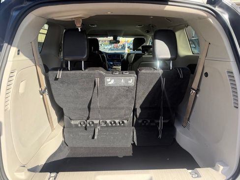 Used 2021 Chrysler Voyager Lxi FWD image 15