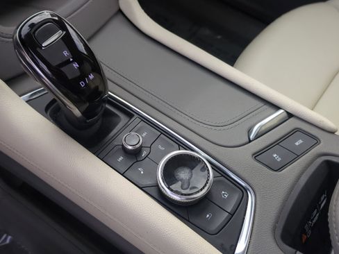 Used 2021 Cadillac XT6 Premium Luxury image 33