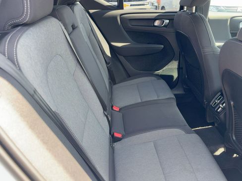 Certified 2024 Volvo XC40 B5 Core image 27