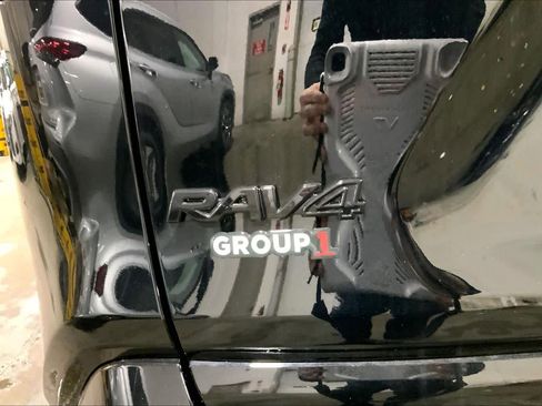 New 2025 Toyota RAV4 SE image 15