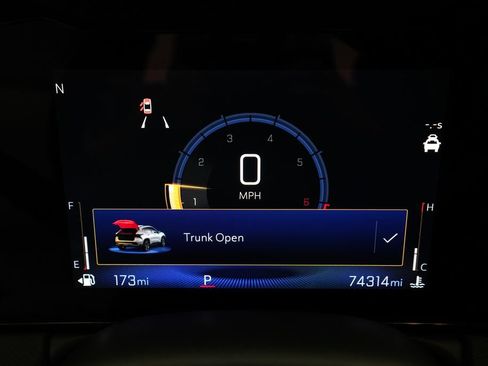 Used 2024 Chevrolet TrailBlazer RS w/ Convenience Package FWD image 2