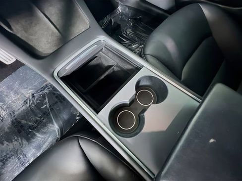 Used 2021 Tesla Model 3 Performance image 23