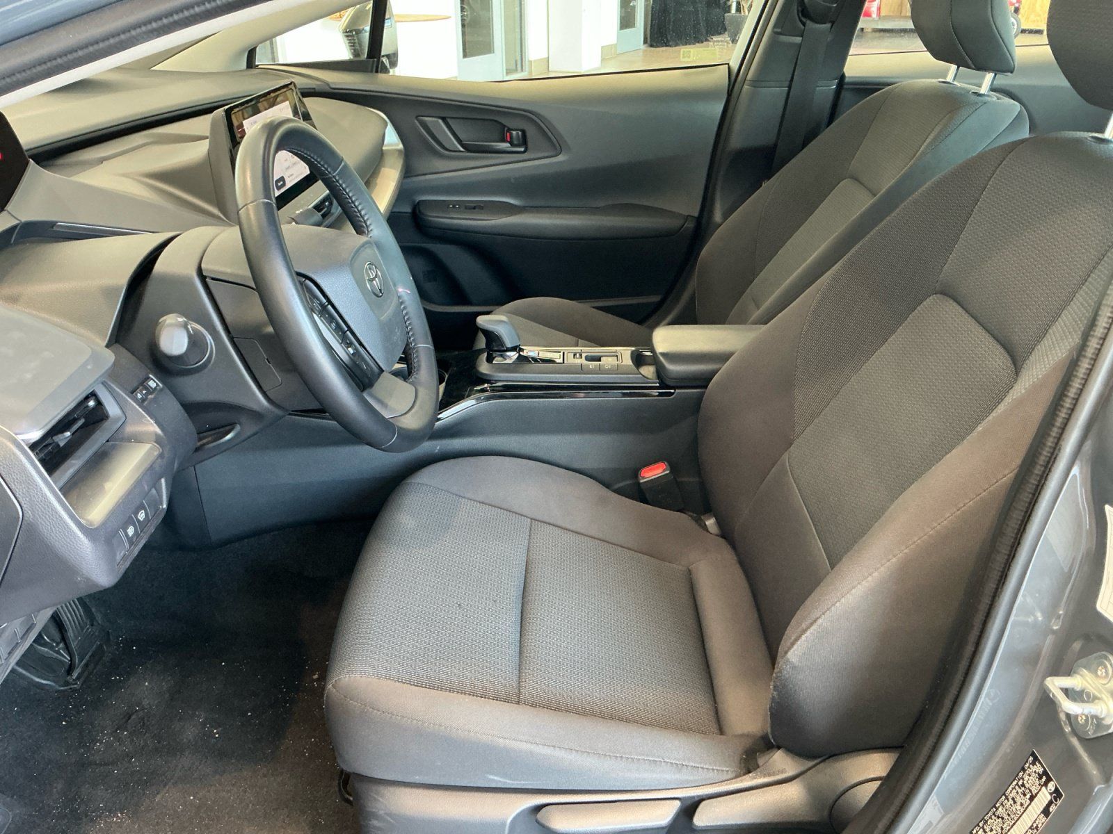 Certified 2025 Toyota Prius LE FWD image 14