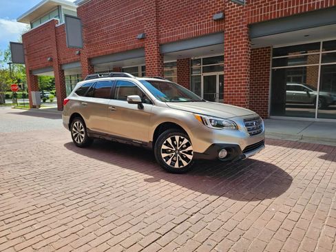 Used 2017 Subaru Outback 2.5i Limited AWD/4WD image 1