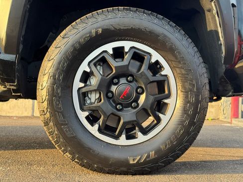 Used 2024 Toyota Tacoma TRD Off-Road image 18