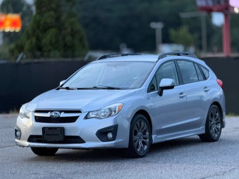 Used 2012 Subaru Impreza 2.0i Sport Premium AWD/4WD image 6