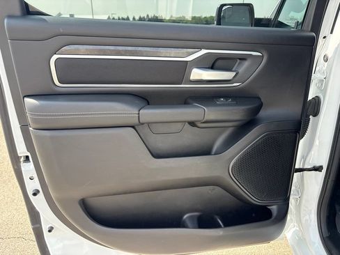 Used 2023 RAM 1500 Big Horn AWD/4WD image 12