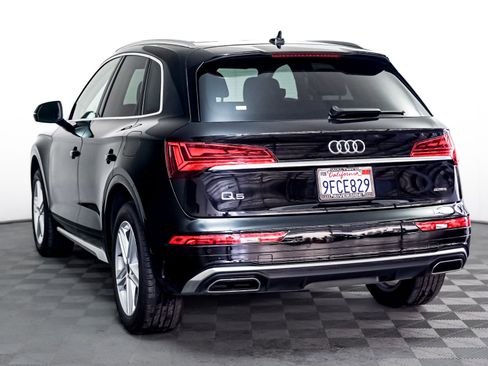 Certified 2023 Audi Q5 e Premium w/ Convenience Package image 2