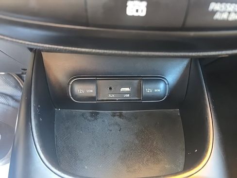 Used 2015 Kia Soul image 25