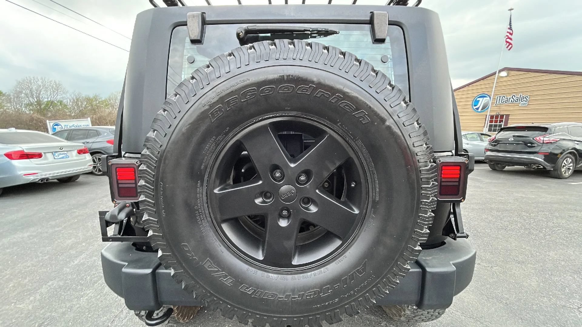 Used 2010 Jeep Wrangler Unlimited Sport w/ Trailer Tow Group AWD/4WD image 42