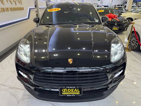 Used 2021 Porsche Macan AWD/4WD image 2