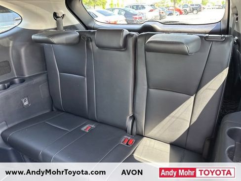 Used 2023 Toyota Highlander XLE AWD/4WD image 12