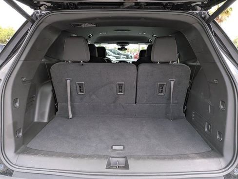 Certified 2023 Chevrolet Traverse LT FWD image 10