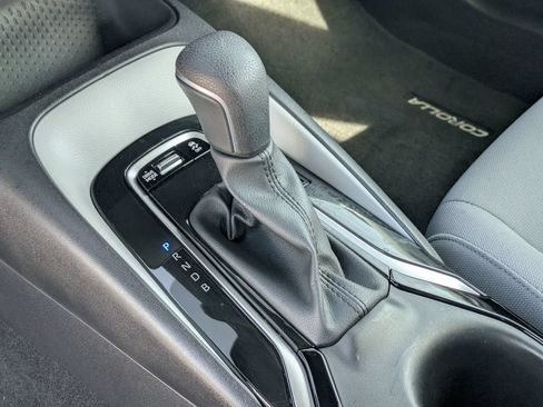 Used 2025 Toyota Corolla SE FWD image 21