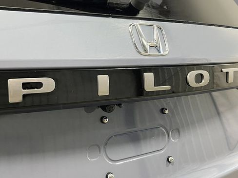 New 2026 Honda Pilot Touring image 7