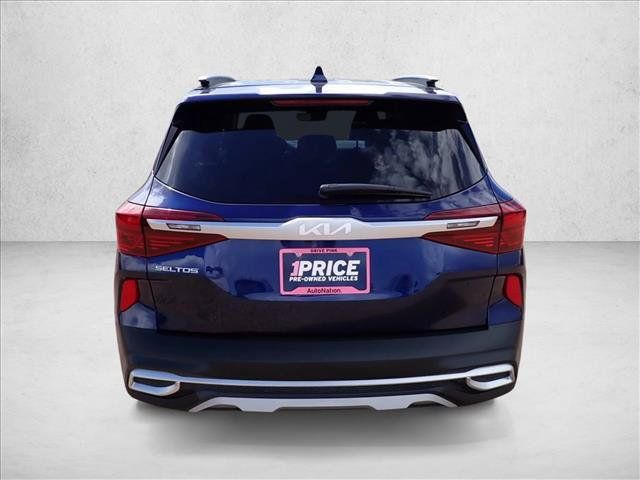Used 2022 Kia Seltos EX AWD/4WD image 3